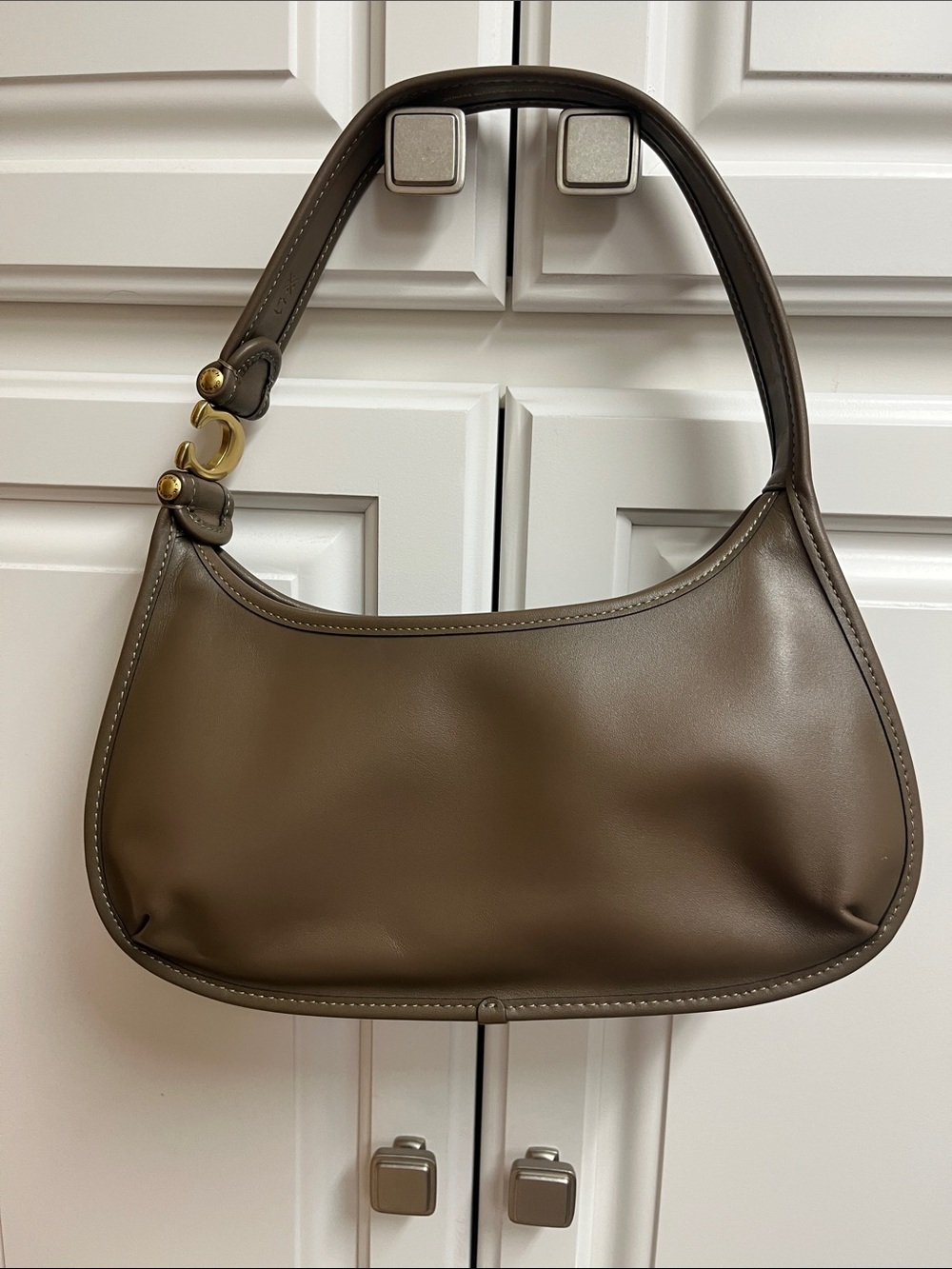 Classic Olive Brown Shoulder Bag - Minimal Leather Design